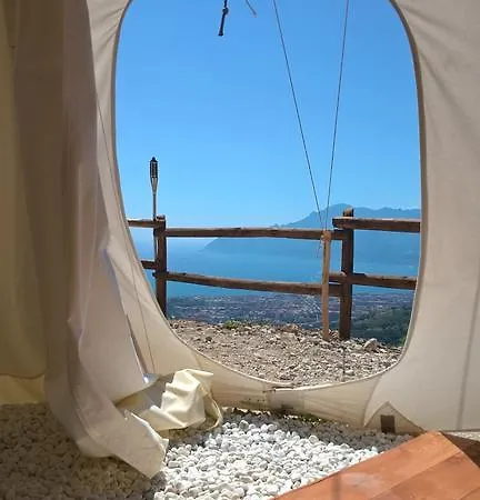 Çiftlik konaklama Holiday Ranch *