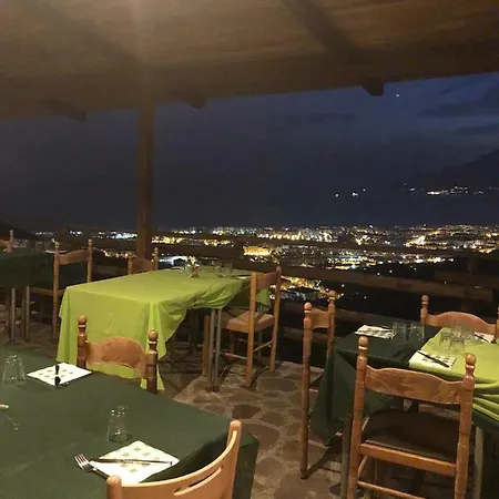 Çiftlik konaklama Holiday Ranch *